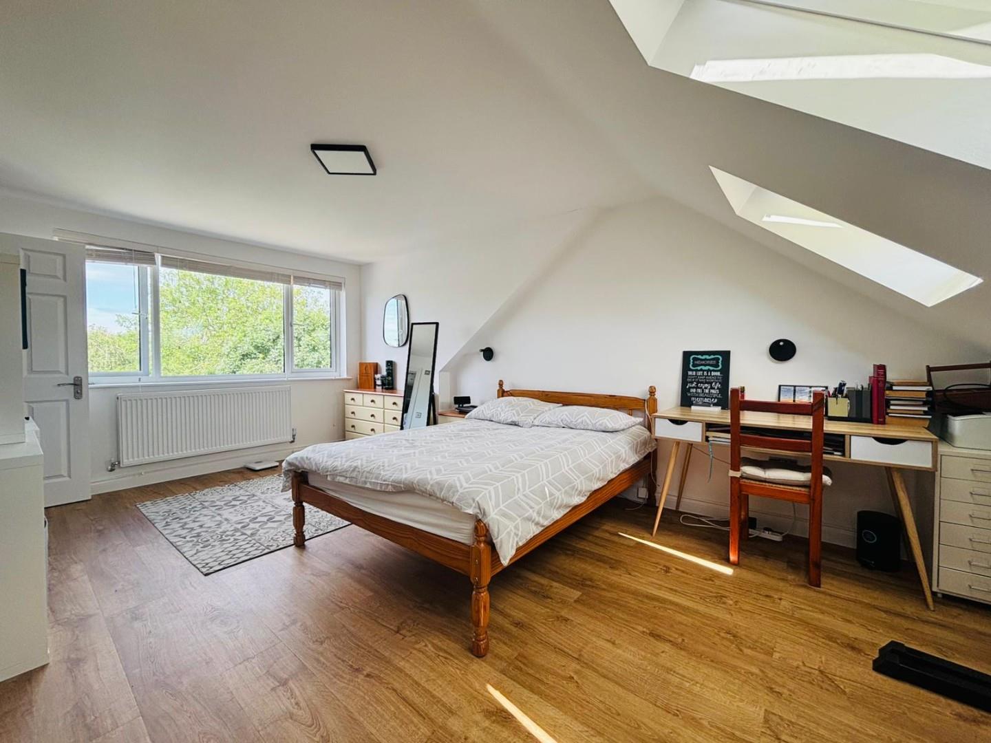 Stoneyfields Lane, Edgware, HA8, Edgware